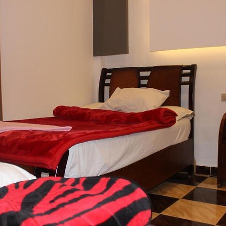 Family Palace Hostel Cairo Ngoại thất bức ảnh